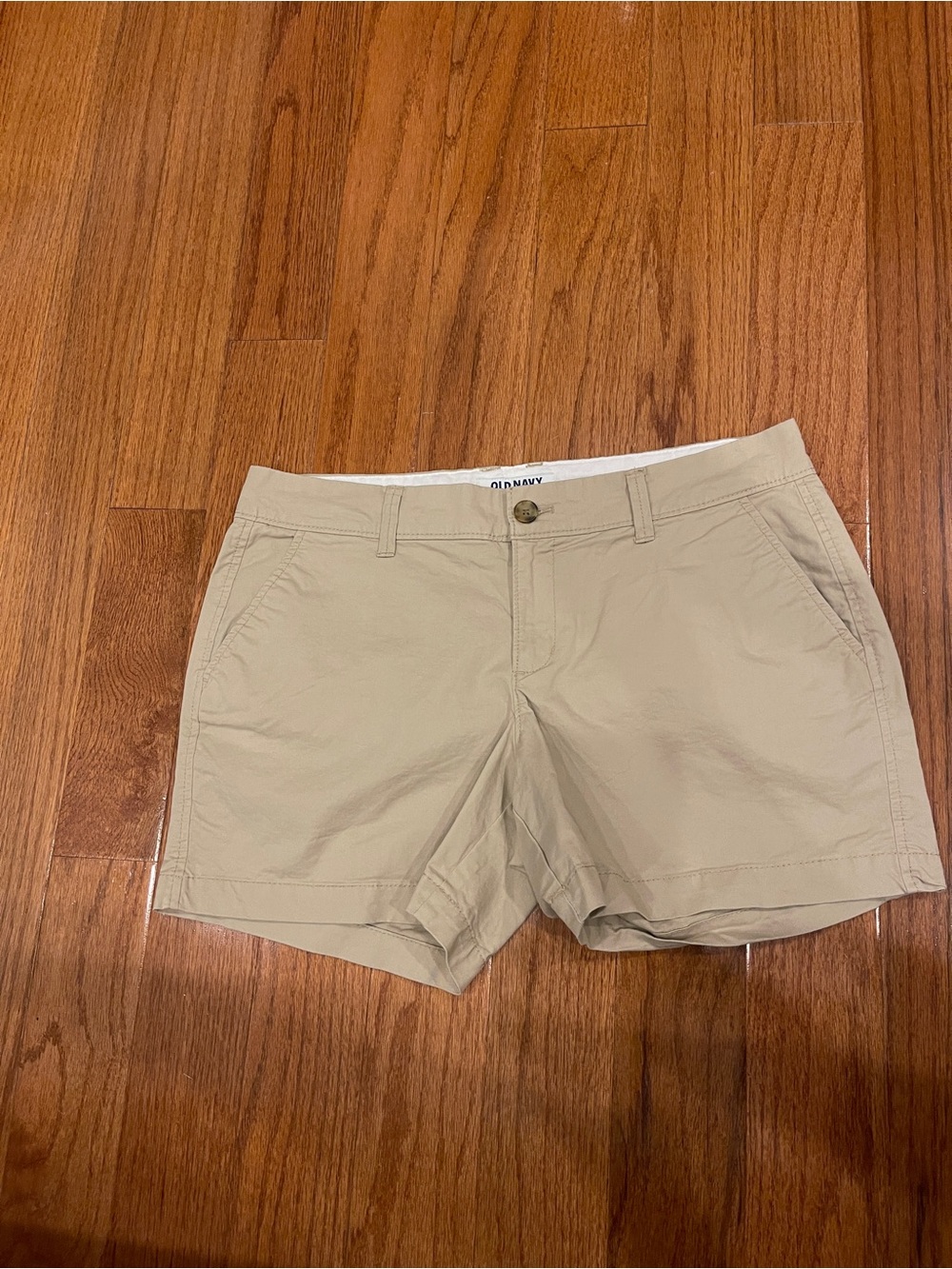 Old Navy Women's Tan Khaki Chino Shorts Size 6